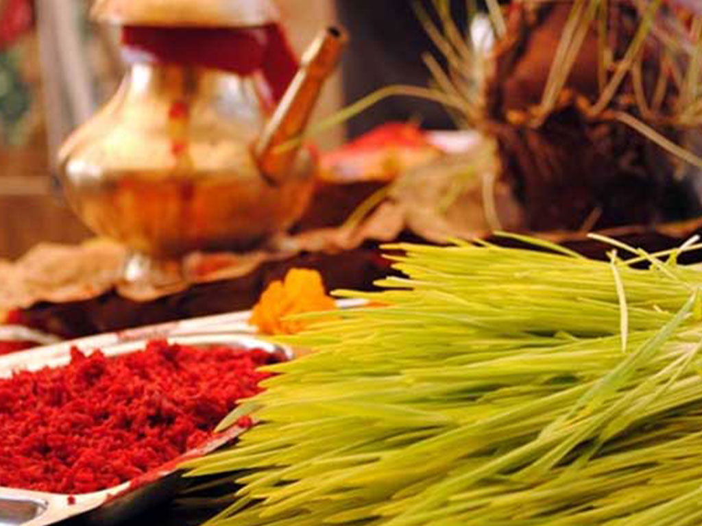 तलेजु भवानीको मन्दिरमा विजयादशमीको दिन कुमारीको हातबाट टीका