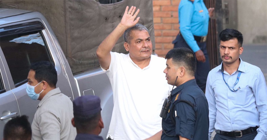 दुर्गा प्रसाईंलाई उपस्थित गराउन सर्वोच्चको आदेश