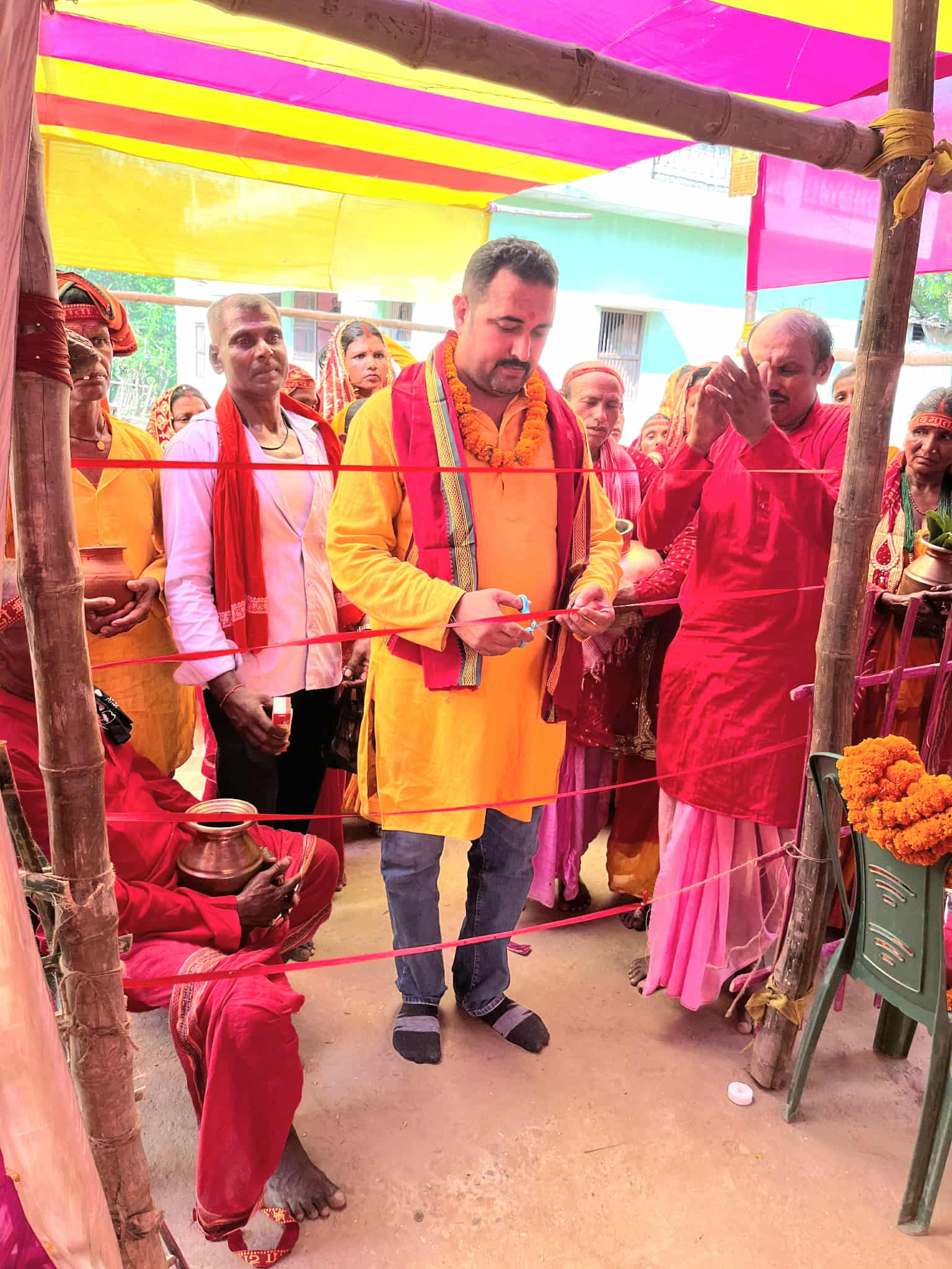 जनमतका केन्द्रिय सदस्य दुबेले फिता काटेर गरे दुर्गा भवानीको शुभारम्भ